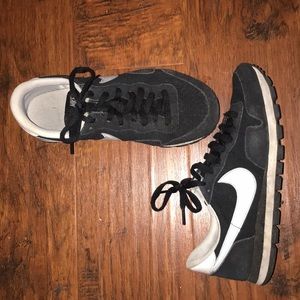 Nike Black + Gray Air